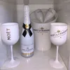 2pcs Plastikweinparty weißer Champagnerglas Moet Moet Glass3064