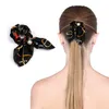 Elastici per capelli Bowknot con perla Sciarpa di seta super morbida Elastici per capelli Colori solidi Scrunchie Porta coda di cavallo con fiocchi Modello Scrunch per capelli