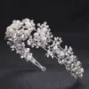 Tuanming Crystal Pearl Flower Bride pannband Kvinnor Silver Princess Bröllopshår smycken Tiara Hårband Hårtillbehör Krona Y200409