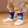 bébé filles pantoufles anti-dérapant pied chaussettes chaussures enfants coton garder au chaud chaussettes de sol avec semelle en caoutchouc garçons dessin animé maison chaussettes chaussures LJ201104