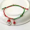 Bracelets de ficelle de Noël rouge avec des arbres de fête de neige de cerf de père Noël Bracelets d'enveloppement réglables ornement de Noël cadeau de nouvel an