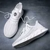 Hotsale skor vuxen springa topp hög kvalitet svart vit lyxig designers vuxen man sport sneakers tränare utomhus jogging promenad