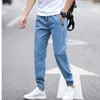BINHIIRO Jeans da uomo estivi Tinta unita Jeans casual classici sciolti Uomo Dritto Slim Fashion Beam foot Pantaloni in denim maschio K606 201118