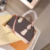 2023 fashion casual ladies one-shoulder messenger handbag classic shell leather trendy woman wallet