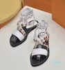 Luxury-2022 Pantofole estive da donna classiche Sandalo Colpisce Gladiatore Suola in pelle Pantofola a catena piatta Scivoli Sandali in tela tinta unita Scarpe