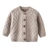 2022 enfants portent printemps nouveau style cardigan girls manches longues manches tricotées garçons automne chandails chauds