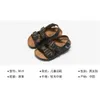 22-35 Volledige kinderen peuter kindermaten PU lederen sandalen jongens meisjes jeugd zomer schoenen platte sandaal anti skid strand bad buiten loopschoenen dia's gleden slipper GW6QF9O