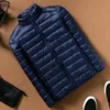 2020 Nowa marka mody zimowej Ultralight Duck Down Down Mens Paknable Streetwear Płot piórkowy Wodoodporny ciepłe ubrania mężczyzn C10016441181