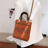 Commercio all'ingrosso in linea europea e borsa da donna nuova moda estate borsa rete borsa a tracolla singola Tote rossa