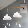 1PC Nuages Wind Chime Baby Bed Bell Chambre d'enfant Décoration Photographie Props Soft Hochets Mobile Poussette Suspendue Jouets pour bébé LJ201113