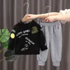 Spring Boys Clothing Sets Fashion Baby Boy Pettice Whooded Толстовка   брюки 2pcs Детская одежда Детский спортивный костюм на 1-5 лет G220310