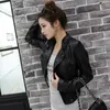 Femmes Faux Veste En Cuir Printemps Automne Slim Biker Veste Dames Noir Rivet Moto Pvs Manteaux Courts Survêtement LJ201012