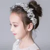 Hårtillbehör Brudblomma Crown Band Wedding Floral Kids Headband Garland Girl Pearl Wreath Party Headpiece