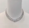 2022 Bracelet punk de charme de qualité supérieure et collier pendant avec des fleurs Diamants pour femmes Gift de mariage Jewelr ont une boîte Stamp335a