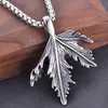 Antique Silver Retro Czarny Ze Stali Nierdzewnej Kobieta Mężczyzna Sweter Łańcuch Wisiorek Hip Hop Gothic Maple Leaf Naszyjnik Wisiorki Biżuteria Dla Mężczyzn