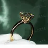 Yanhui لديها 18K RGP خاتم الذهب الأصفر الصلب النقي جولة Solitaire 8mm 20ct معمل خواتم الزفاف الماس للنساء ZSR1695603018