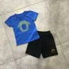 Nowe zestawy ubrań dla dzieci w stylu projektanta na letnie chłopięce i dziewczęce strój sportowy niemowlęce ubrania z krótkim rękawem zestaw dla dzieci 2-8 T