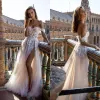 Uma linha de vestidos de casamento rendas apliques sexy fora do ombro boho vestidos nupciais varrer treinar sem encosto alto lado slit bohemian noiva moda vestes de mariée cg001