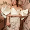 Elegant mantel Prom Klänningar Modern Ruched Satin Designer Aftonklänning Appliqued Lace Illusion Formal Pagant Klänning Skräddarsydd Sweep Train