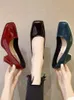 Beige High Heels Branded Pumps Sweet Retro Kvinnor Skor Chunky Sandaler Square Toe Skor Skivor på patentläder 2022 Grunt Mo