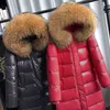 大きな天然アライグマの毛皮の襟フード付き冬のジャケットの女性90％白い鴨厚い暖かい公園の女性長雪コート211223
