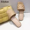 Eilyken 2020 mais novo New Popular Lattice Womens Womens Chinelos Verão Ao Ar Livre Vintage Square Toe Flats Sapatos Casual Praia Sandálias X1020