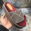 2022 pantofole moda fondo spesso designer scarpe da donna Cartoon Alphabet lady sandalo con plateau da donna tacco in pelle lettera tacco alto