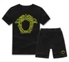 Novos conjuntos de roupas infantis em estilo de grife para meninos de verão e meninas terno esportivo bebê bebê roupas de manga curta, crianças conjuntos de 2-8 t