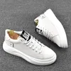 Luxury Design Mäns Bröllop Skor Mode Populärt Andningsskydd Rund Toe Travel Casual Sneakers Klassisk Tjock Bottom Outdoor Sports Walking Leisure Loafers