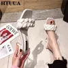 HTUUA 2020 디자인 직조 여성 슬리퍼 숙녀 얇은 높은 뒤꿈치 샌들 오픈 발가락 슬리핑 여름 슬라이드 야외 플립 플롭 신발 SX4017 x1020
