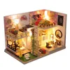 Жизненный кукольный дом мебель миниатюрный кукольный домик пылевой покров Деревянный кукольный дом для кукол игрушек ручной работы для детей LJ201126