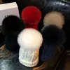 Gorro/boné de caveira marca de inverno feminino de pele com pompons chapéu para mulheres gorros de tricô para meninas gorros gorros grossos1