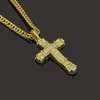 Ny Retro Silver Cross Charm Hängsmycke Full Ice Out CZ Simulerade Diamanter Katolska Krucifix Hängsmycke Halsband med Long Cuban Chain