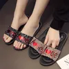 Summer Slippers Women Bling Shining Crystal Slippers Open Toe Flat Slide Sexy Lips Ladies Shoes Chaussures Femme Slides X1020