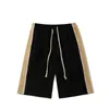 Mäns Casual Sports Shorts Classic Mode Mönster Tryckta Shorts Side Stripes Andningsbar Bekväm EuropeanAmerican Style Five-Point Pant 2021