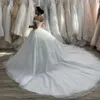 Lyxiga nya billiga bröllopsklänningar En linje av axel sommarpärlor Beaded Court Train Tulle Plus Size Ball Kake Formella Brudklänningar