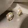 Dangle ljuskrona barock stil geometriska pärl örhängen för kvinnligt elegiskt temperament nya mode smycken