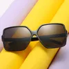 Vengom oversized Black Square Sunglasses Donne colorate Big Frame Unisex Occhiali da sole con stile sfumato stile hip hop