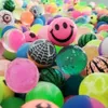 Coloridas bolas hinchadas Fuentes de cumpleaños Suministros de bote de botín Toy Filler Jet para niños pequeños regalos