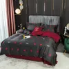 Queen King Twin Taille 60S Coton égyptien Ensemble de literie doux Lèvres rouges Impression Housse de couette noire Linge de lit Drap housse Taies d'oreiller T200706