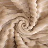 ベッドのための毛布のスーパーソフトキルティングフランネルの毛布の固体ストライプミンクスローソファカバーベッドの冬の暖かい毛布201128