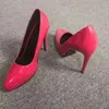 2022 Klassieke handgemaakte dames stiletto hoge hakken jurk schoenen octrooi lederen sexy platform slip-on avondfeest prom mode roze hof pompen D749