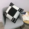 Luxurys Designers Cushion Fashion Alta qualità Throw Pillow Designs Cuscini Lettera Cuscini decorativi quadrati con cinque colori