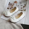 Toddlers Girls Big Kids Shoes Princess Chic Elegante morbida pelle PU con fiori Ballerine per bambini nero bianco rosa per matrimonio