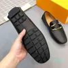 Anzugschuhe Herren-Sneakers Loafer für Herren Designer-Schuhe genarbtes Kalbsleder Handgenähtes Obermaterial Gummipolster-Außensohle Buchstabenverzierung Schwarz Braun