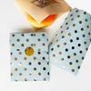 Geschenkwikkeling 24 -stks papieren zakken met hartstippen sticker folie goud voor bruiloft verjaardag baby shower feest candy verpakking gunst1