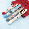 Stylos à bille 1pcs Papeterie coréenne Stylo coloré Presse multifonction 8 en 1 Encre de couleur Cadeau pour enfants Canetas Fournitures scolaires Zakka1