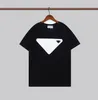 2022 Nouveaux créateurs de mode d'été T-shirts pour hommes Tops Lettre de luxe Broderie Hommes Femmes Vêtements Chemise à manches courtes Femmes Tee281i