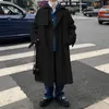 Estilo coreano Trench Moda Masculina Cor Sólida Casual Casaco Longo Homens Overcoat Solto Outono Oversize Windbreaker Jaqueta Mens M-5XL1