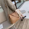 Casaul Buckets Bag för Kvinnor Designer Shoulder Bags Luxury Soft PU Läder Crossbody Bag Stora Kapacitet Totes Ladies Big Purses